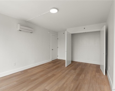 1 Lyon Place - Photo Thumbnail 13