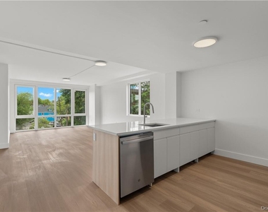 1 Lyon Place - Photo Thumbnail 5