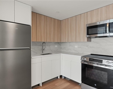 1 Lyon Place - Photo Thumbnail 5