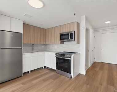 1 Lyon Place - Photo Thumbnail 6