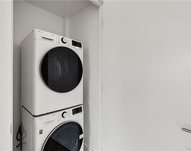 1 Lyon Place - Photo Thumbnail 9