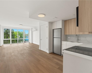 1 Lyon Place - Photo Thumbnail 2