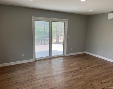 11 Triple Oak Lane - Photo Thumbnail 6