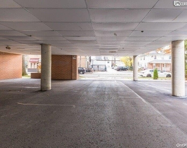 205 Mineola Boulevard - Photo Thumbnail 26