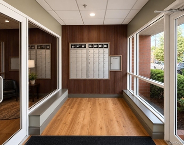 205 Mineola Boulevard - Photo Thumbnail 2