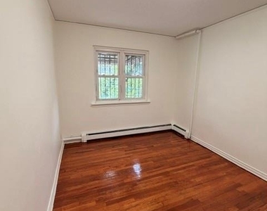76-29 170 Street - Photo Thumbnail 12