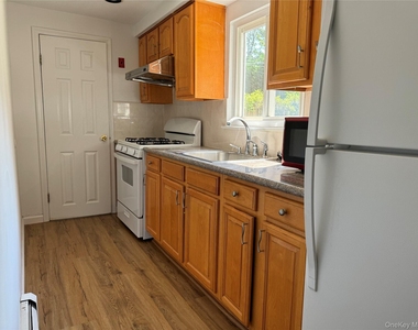 46 W Lane Drive - Photo Thumbnail 9