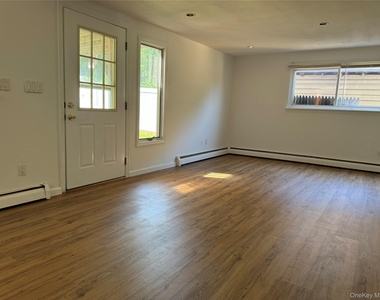 46 W Lane Drive - Photo Thumbnail 16