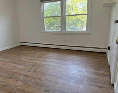 46 W Lane Drive - Photo Thumbnail 3