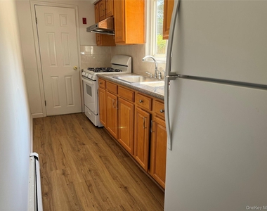 46 W Lane Drive - Photo Thumbnail 8