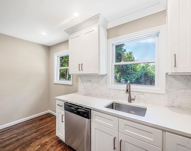 610 Americus Avenue - Photo Thumbnail 13