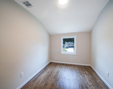 610 Americus Avenue - Photo Thumbnail 22
