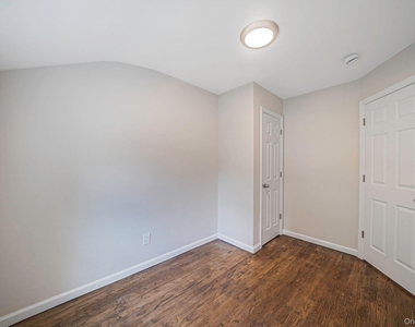 610 Americus Avenue - Photo Thumbnail 20