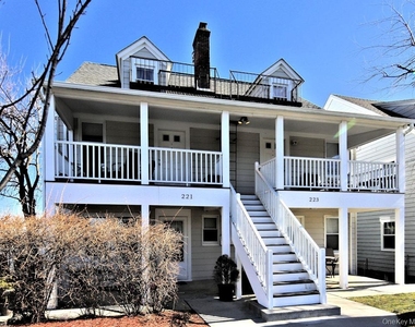 223 S Ridge Street - Photo Thumbnail 5