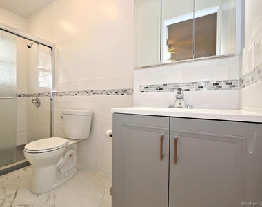223 S Ridge Street - Photo Thumbnail 2