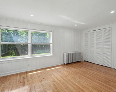 111 N Broadway - Photo Thumbnail 7