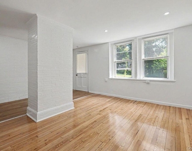 111 N Broadway - Photo Thumbnail 5