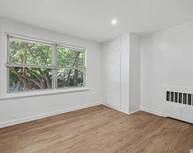 111 N Broadway - Photo Thumbnail 10