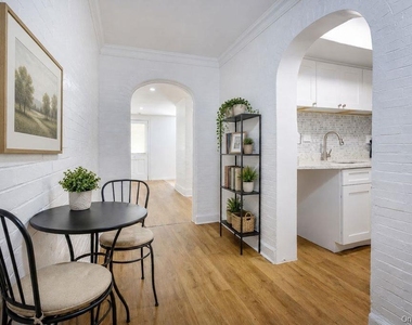 111 N Broadway - Photo Thumbnail 14
