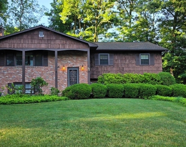 12 Palisades Court - Photo Thumbnail 1