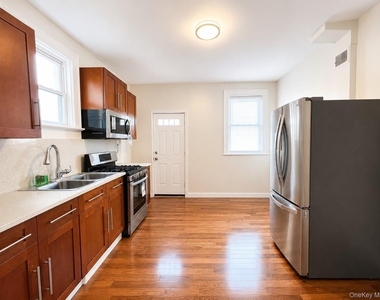 205 E Prospect Avenue - Photo Thumbnail 9