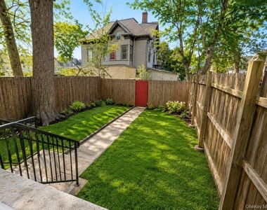 205 E Prospect Avenue - Photo Thumbnail 11