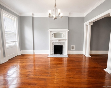 205 E Prospect Avenue - Photo Thumbnail 3