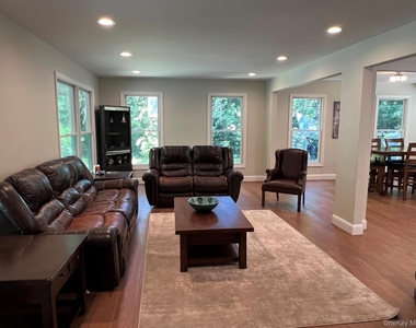 23 Craig Drive - Photo Thumbnail 13