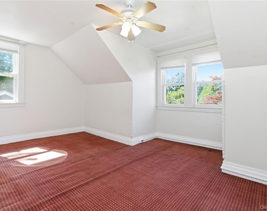 82 Quinby Avenue - Photo Thumbnail 17