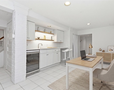 82 Quinby Avenue - Photo Thumbnail 19