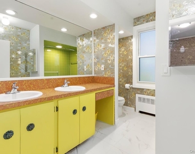 82 Quinby Avenue - Photo Thumbnail 15