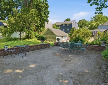 82 Quinby Avenue - Photo Thumbnail 23
