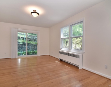 74 Briary Road - Photo Thumbnail 4