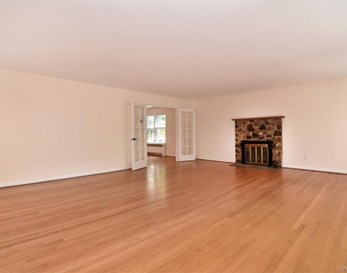 74 Briary Road - Photo Thumbnail 3
