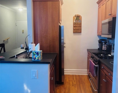111 7th Street - Photo Thumbnail 3