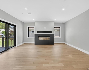 23 Hudson Avenue - Photo Thumbnail 9