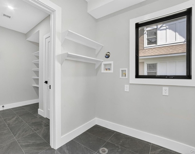 23 Hudson Avenue - Photo Thumbnail 7