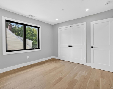 23 Hudson Avenue - Photo Thumbnail 13