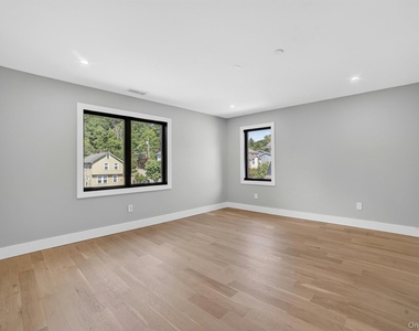 23 Hudson Avenue - Photo Thumbnail 12