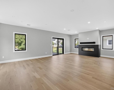 23 Hudson Avenue - Photo Thumbnail 8