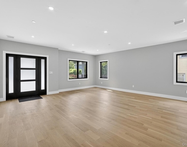 23 Hudson Avenue - Photo Thumbnail 2