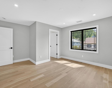 23 Hudson Avenue - Photo Thumbnail 22