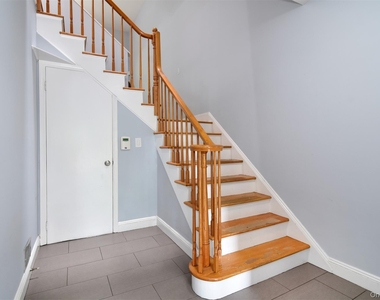 152 Broadway - Photo Thumbnail 3