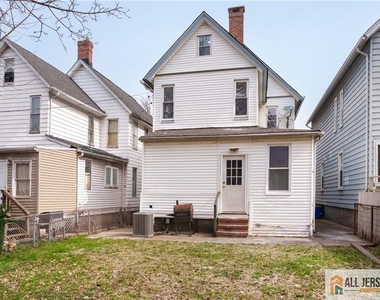 264 Seaman Street - Photo Thumbnail 28