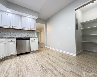 511 Dunn Circle - Photo Thumbnail 6