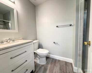 511 Dunn Circle - Photo Thumbnail 11