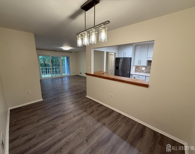 95 Sapphire Lane - Photo Thumbnail 4
