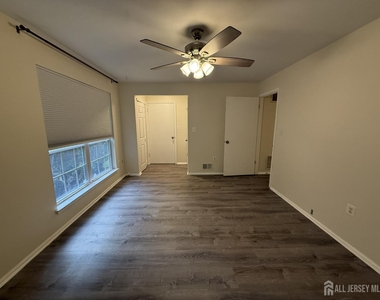 95 Sapphire Lane - Photo Thumbnail 14