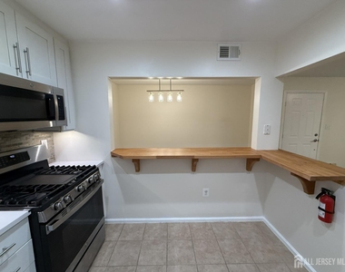 95 Sapphire Lane - Photo Thumbnail 9