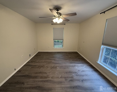 95 Sapphire Lane - Photo Thumbnail 13